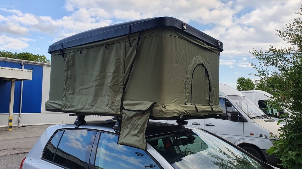 Samochodowy namiot dachowy pneumatyczny podnoszony voyager premium
